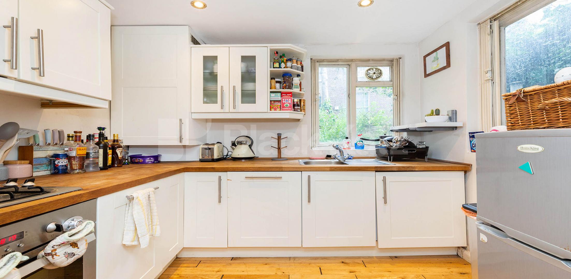 Stunning spacious one bed in Camden with a modern kitchen and bathroom Stratford Villas, Camden Square